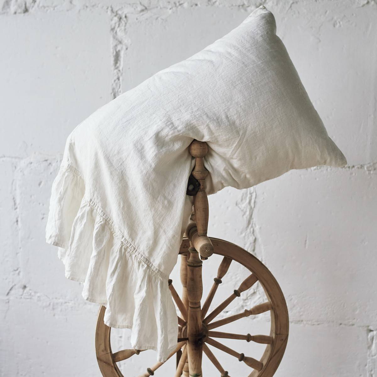 Antique White Linen pillow case Len.Ok